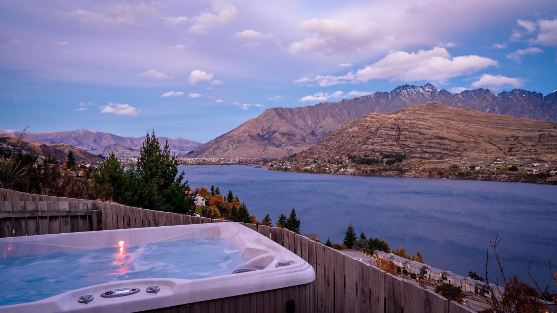 Tahuna Vista-Fire Place-Hot Tub -Free Parking -Bbq Queenstown Buitenkant foto