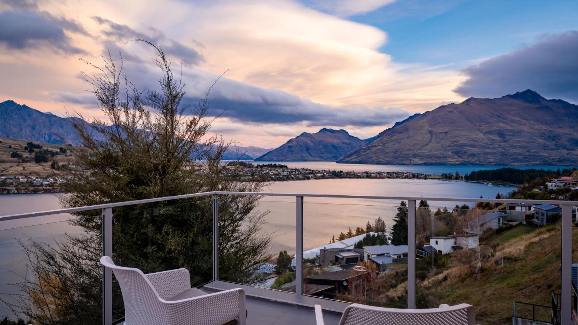 Tahuna Vista-Fire Place-Hot Tub -Free Parking -Bbq Queenstown Buitenkant foto